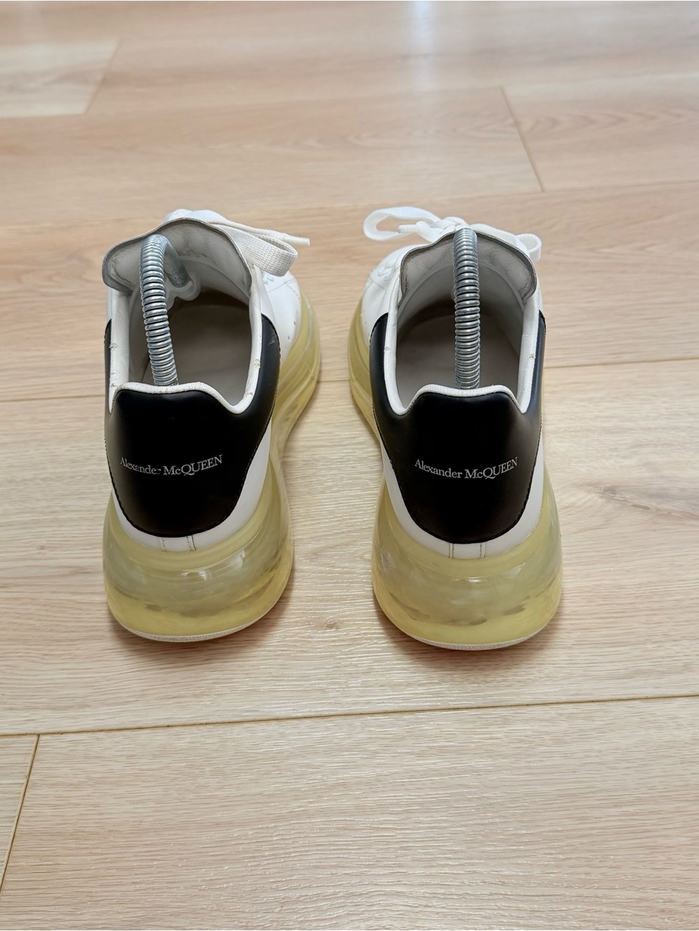 ALEXANDER MCQUEEN Woman’s  Oversized Transparent Sole Sneakers Size 9 - Picture 4 of 16